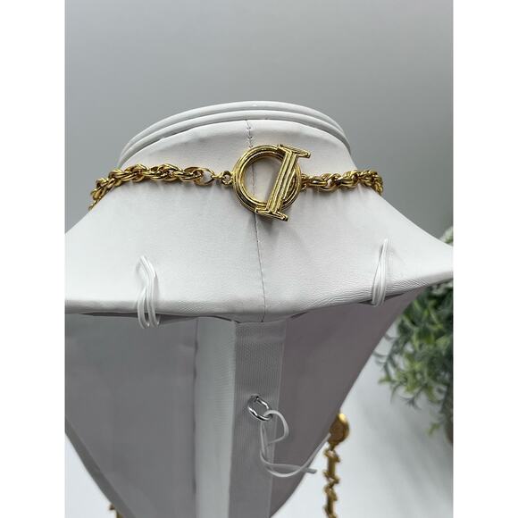 IVANA Signature Vintage Royal Coat Of Arms Shield Crest Gold Plated Necklace - Picture 11 of 16